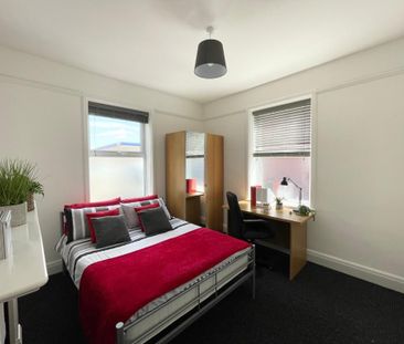 1 bedroom in a house share to rent - Photo 5