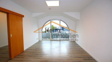 Architektonisch attraktive, renovierte Wohnung mit Balkon und Tiefgarage im Herzen von Schlebusch!!! - Photo 5
