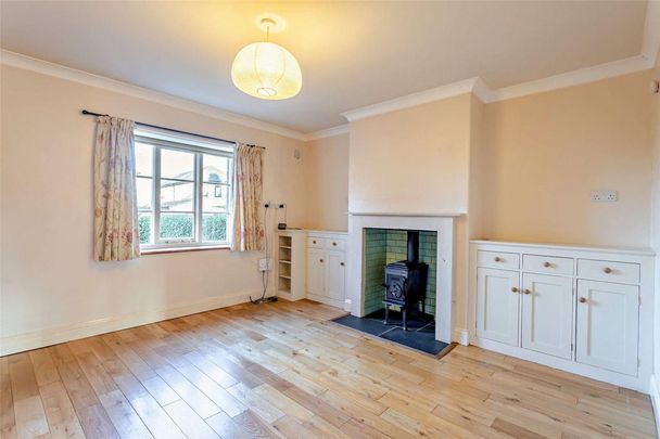 4 bedroom semi-detached house to rent - Photo 1