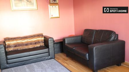 Tidy room in 3-bedroom houseshare, North Central Area Dublin - Photo 4