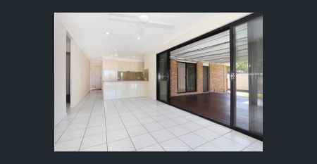 Charming Family Home in the Heart of Helensvale - Photo 2