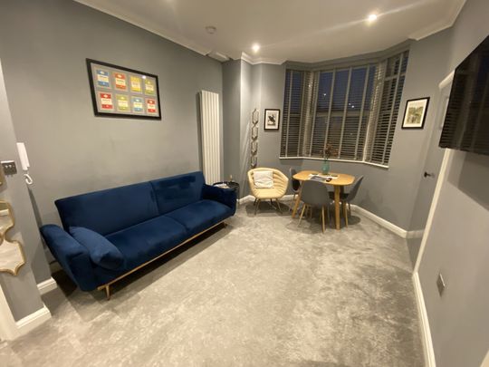 The Philog, Cardiff, Whitchurch - Photo 1