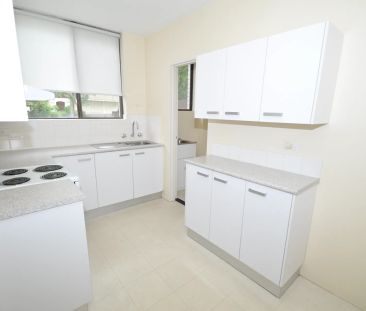 Two Bedroom Apartment in Convenient Location - Photo 3