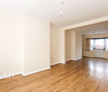 3 bedroom semi-detached house to rent - Photo 2