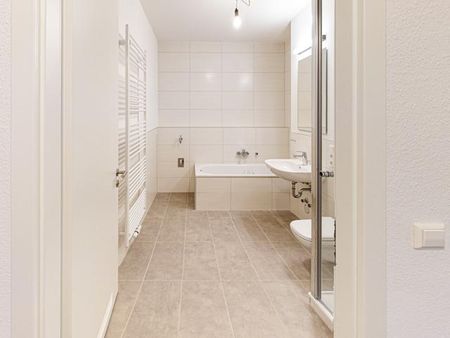 Die 1. Kaltmiete geschenkt! Komfortable Wohnung mit Balkon und EBK! - Photo 5