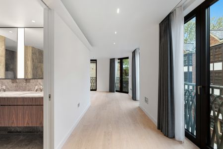 Refined Georgian Duplex with Private Terraces on Montagu Square - Photo 4