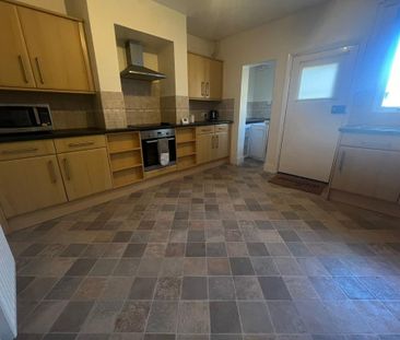 3 bedroom terraced house to rent - Photo 4