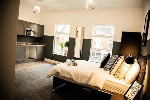 1 bedroom in a house share to rent - Photo 1