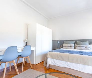 Plaça dAlfons el Savi, Barcelona, Catalonia 08025 - Photo 2