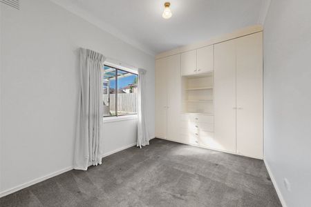 22 Zeal Street, Brunswick West VIC 3055 - Photo 5