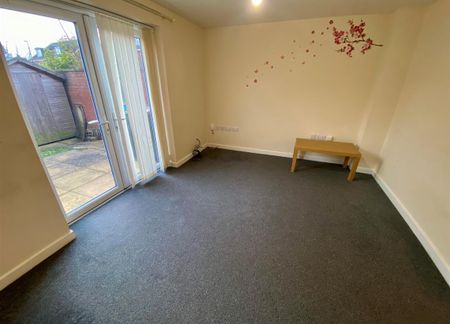 Moon Crescent, Coventry - Photo 4