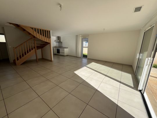 Location Maison 4 pièces 107m² LUC LA PRIMAUBE 12450 - Photo 1