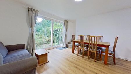 4 bedroom terraced house to rent - Photo 3