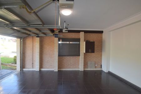 Spacious Family Home! - Photo 5