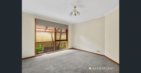 Modern Family Living in a Peaceful Wantirna South Court - Photo 5