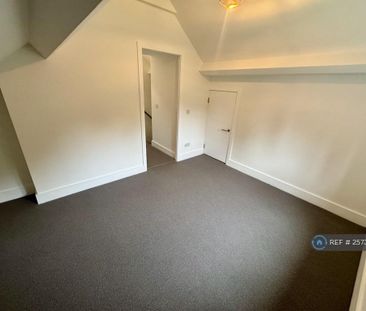 2 bedroom semi-detached house to rent - Photo 4