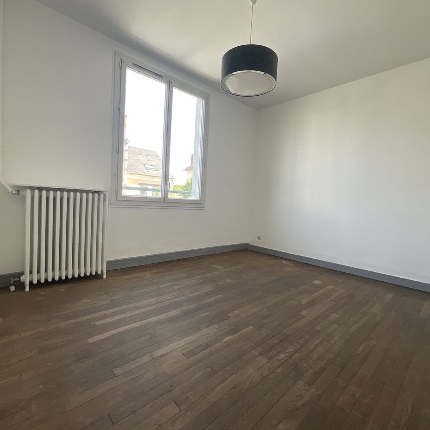 A LOUER - Quartier Hôpital - T3 de 55.40m² avec garage et cave. - Photo 1