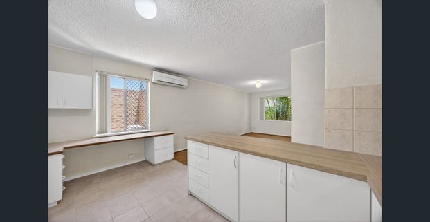 Neat & Low-Maintenance Two Bedroom Unit in the Heart of Wembley - Photo 1