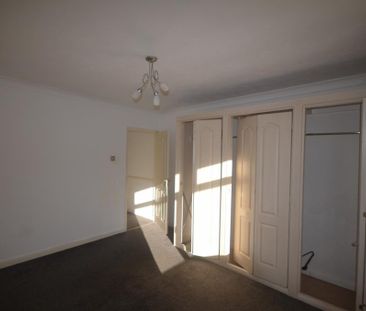 2 bedroom maisonette to rent - Photo 3