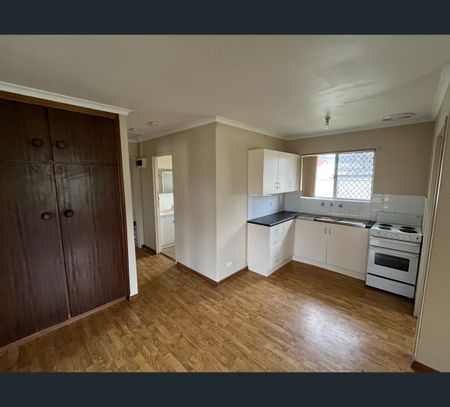2/30 Shepherdson Rd, Parafield Gardens, SA 5107 - Photo 2