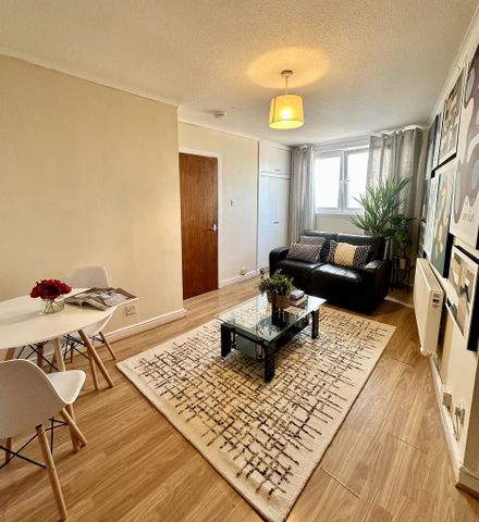 1 bedroom flat to rent - Photo 2