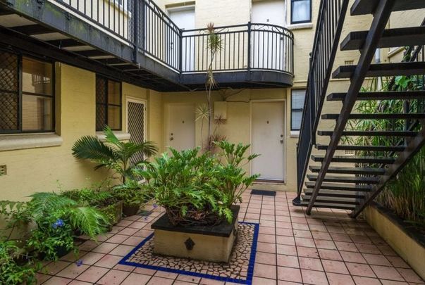 Fully Furnished Renovated Studio Apartment - Photo 1