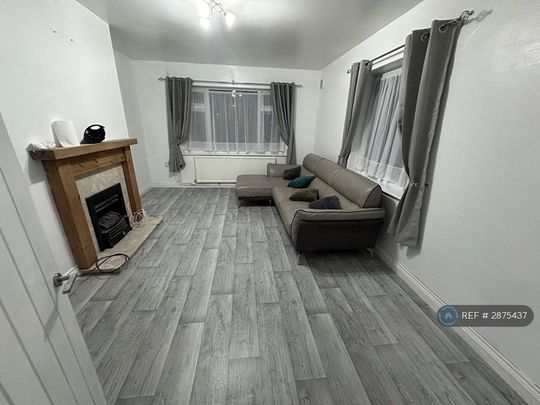 3 bedroom bungalow to rent - Photo 1