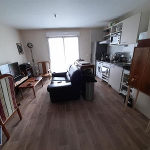 Location Appartement 2 pièces 49m² COLOMBELLES 14460 - Photo 2