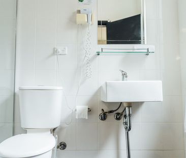 Studio/2 Roslyn Street, Potts Point NSW 2011 - Studio For Rent | Do... - Photo 2