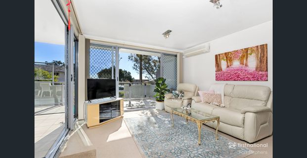 Unbeatable Location - Walk to Everything! Avail 20th December 2025 - Photo 1