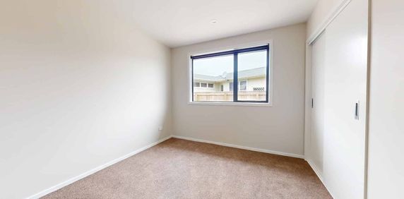 Sanson - 3 Bedrooms - Photo 2