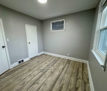 For Lease - 1316 Simcoe Street Unit# Main, Oshawa, Ontario - Photo 3