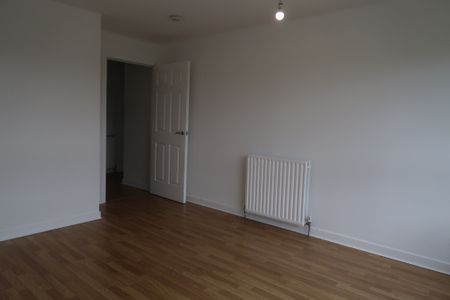 Hamiltonhill Gardens, Glasgow, G22 | £795 Monthly - Photo 4