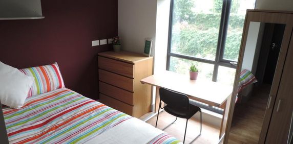 4 bedroom house to rent - Photo 2