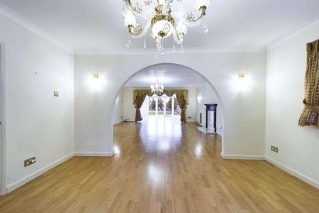 The Drive, Ickenham, UB10 - Photo 3