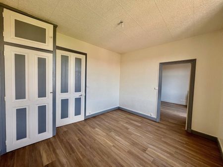 Appartement T4 à louer à Roanne - Faubourg Clermont - Photo 2
