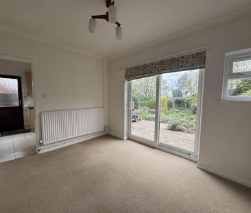 4 bedroom detached house to rent - Photo 3