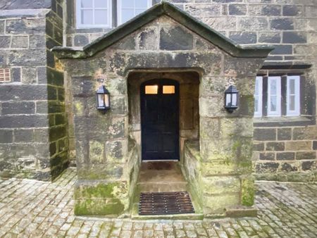 4 bedroom semi-detached house to rent - Photo 3