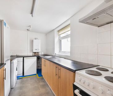 1 bedroom in a house share to rent - Photo 6