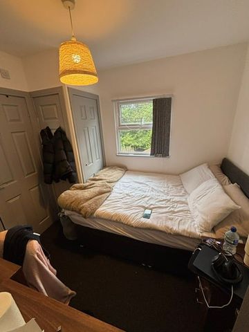 147 HUBERT ROAD - Photo 4