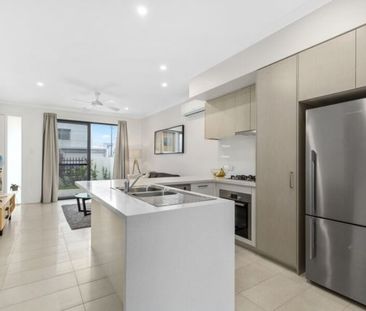 Townhouse in Cova Estate - Pool & Gym Facilities - Photo 3