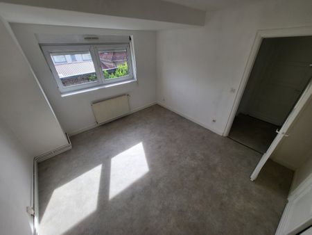 Location Appartement 3 pièces 56m² ST OMER 62500 - Photo 3