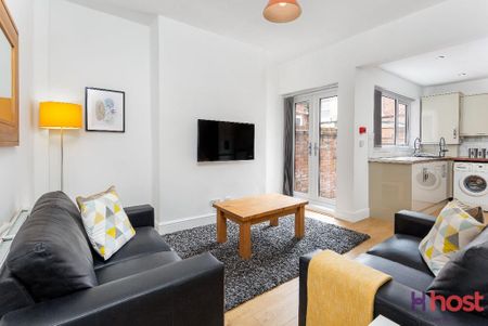 4 bedroom terraced house to rent - Photo 3