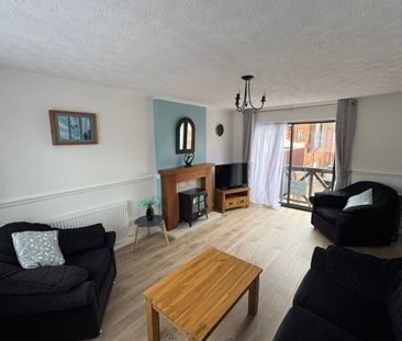 Halyard Croft, HULL - Photo 1