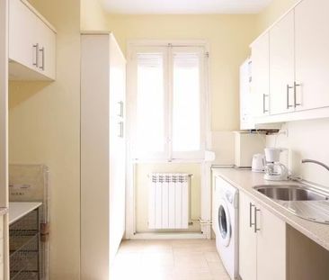 Calle de O'Donnell, Madrid, Community of Madrid 28009 - Photo 5