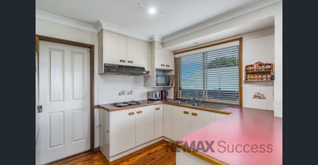 Comfortable Family Living in a Quiet Glenvale Location - Photo 2