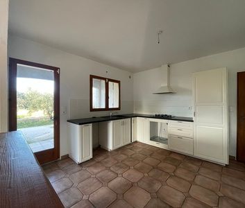 Location Maison 5 pièces 140m² LA GARDE 83130 - Photo 2