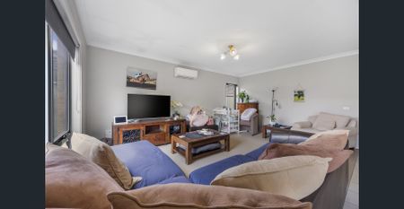 COMFORTABLE TWO BEDROOM HOME IN DELACOMBE - Photo 3