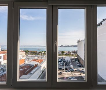 Calçada do Marquês de Abrantes, Lisbon, Lisbon 1200-163 - Photo 4