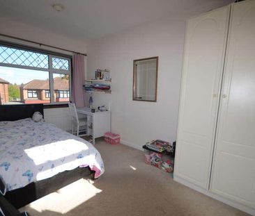 Kynance Gardens, Stanmore, HA7 - Photo 4